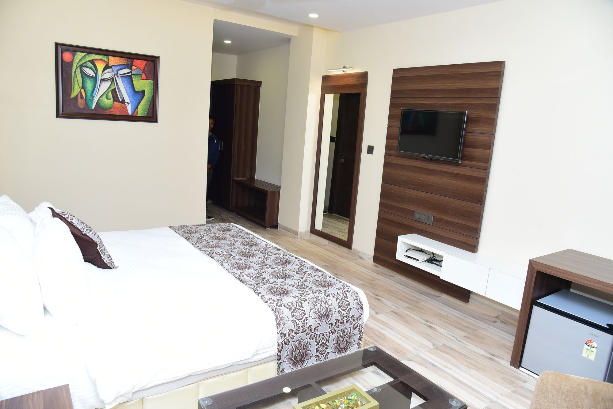 Hotel Moments à Lucknow Extérieur photo